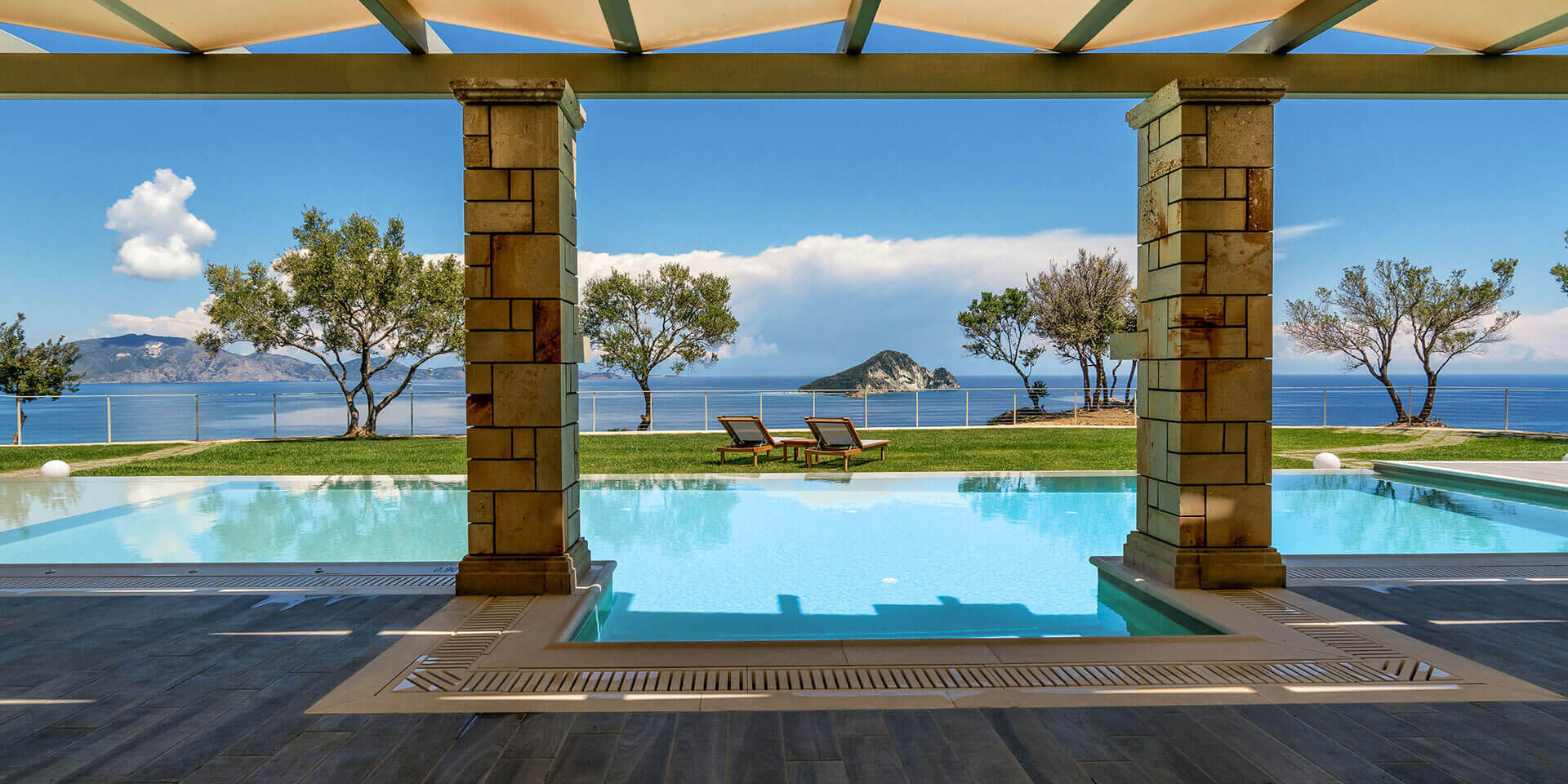 Artina Luxury Villa Zakynthos Link to WILLKOMMEN page